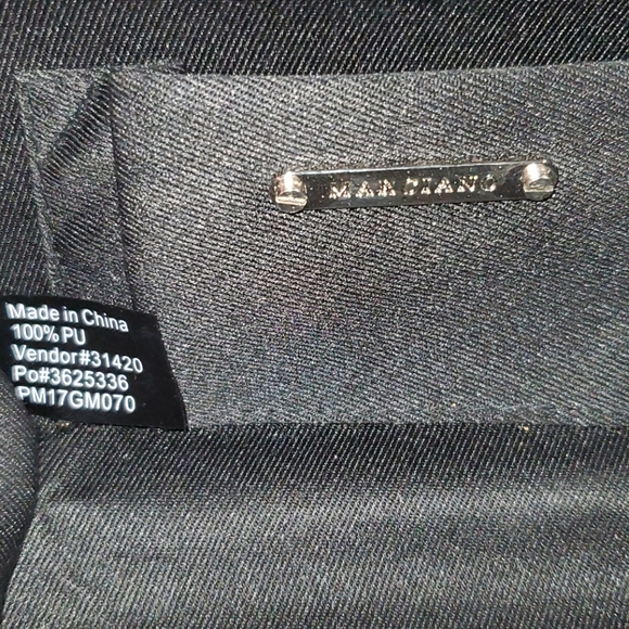 Marciano Leather clutch ๐ค - Picture 6 of 7